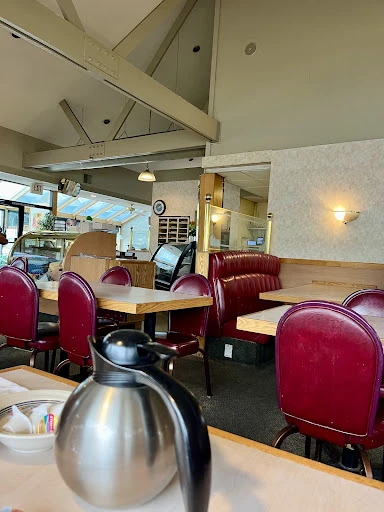 Peachtree Restaurant and pie house photo 6